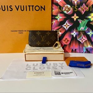 *NEW* 🇫🇷 Louis Vuitton Monogram Key Pouch🇫🇷